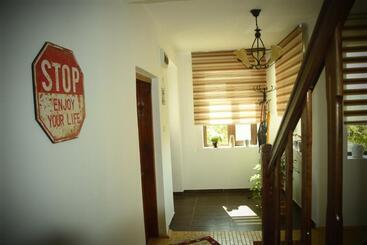 פנסיון Casa Smeilor Horezu