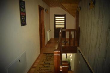 פנסיון Casa Smeilor Horezu