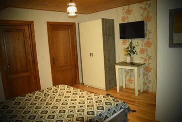 פנסיון Casa Smeilor Horezu