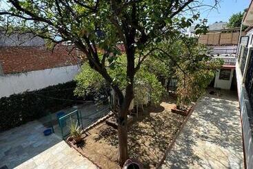 پانسیون The Florenthina S House