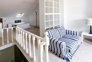 דירות לתיירים Supertubos Beach Villa