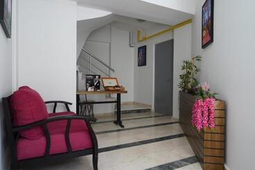 Arney Suites