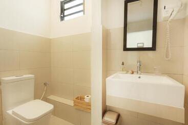 تختخواب و صبحانه Auberge Seafever
