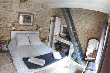 تختخواب و صبحانه Chambre D´hote En Famille