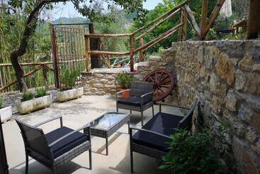 هتل Agriturismo Fattoria Didattica Il Macereto