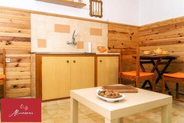 هتل Guest House Almeixar