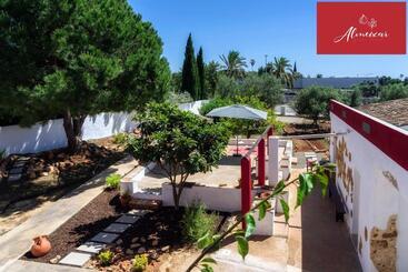 هتل Guest House Almeixar