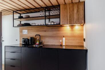 Lj5   Old Town Rooms With Exclusive Shared Roof Terrace