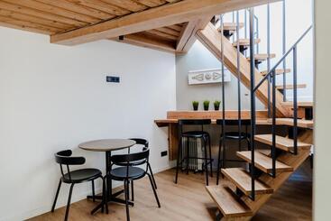 Lj5   Old Town Rooms With Exclusive Shared Roof Terrace