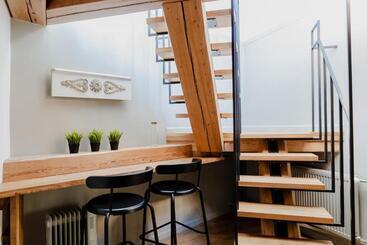 Lj5   Old Town Rooms With Exclusive Shared Roof Terrace