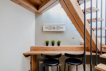 Lj5   Old Town Rooms With Exclusive Shared Roof Terrace