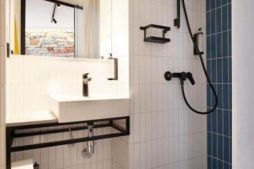 Lj5   Old Town Rooms With Exclusive Shared Roof Terrace