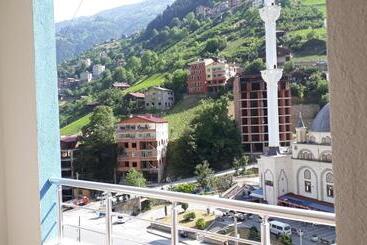 Mavi̇ Köşk Uzungöl