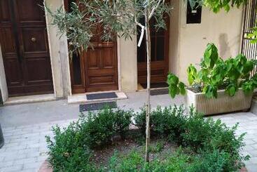 پانسیون Casa Di Debora