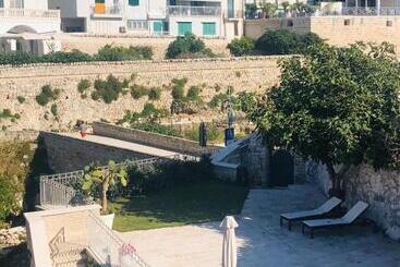 پانسیون Lamanna Summer House