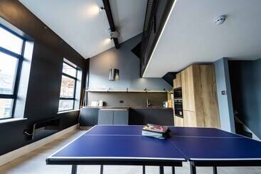 The Luxury Penthouse By Sasco Apartments