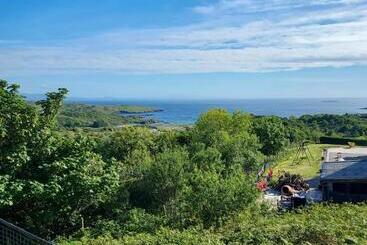 Two Bed Bungalow With Sunroom And Stunning Views