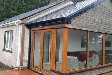Two Bed Bungalow With Sunroom And Stunning Views