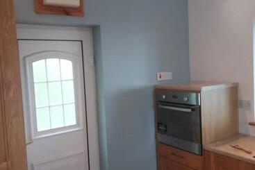 Two Bed Bungalow With Sunroom And Stunning Views