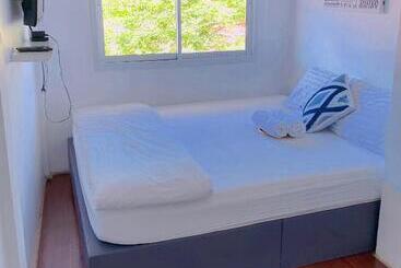 Zleepinezz Hostel