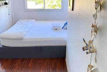 Zleepinezz Hostel