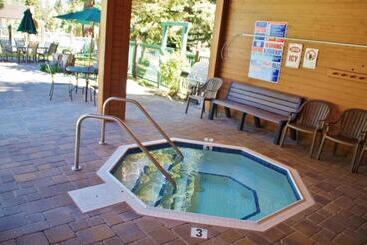 #531 Close To Canyon Lodge With Pool & Spa