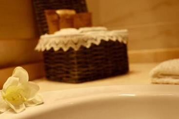 تختخواب و صبحانه A Casa Di Grace