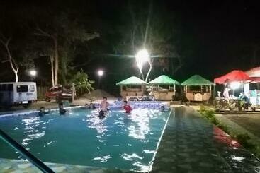 تختخواب و صبحانه Knb West Villa Inn Patar