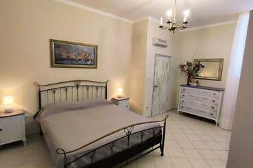 شقق خاصة سياحية Casa Vacanze Il Piccolo Viaggiatore