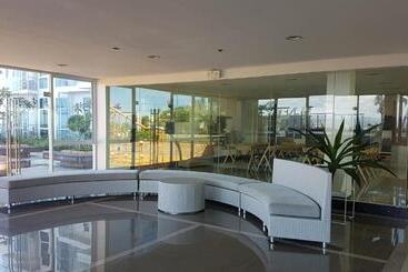 Mactan Newtown Condo With Garden And Ocean View 8newtown Blvd