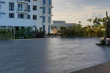 Mactan Newtown Condo With Garden And Ocean View 8newtown Blvd