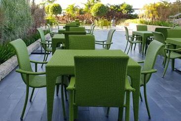 Mactan Newtown Condo With Garden And Ocean View 8newtown Blvd