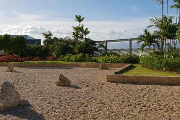 Mactan Newtown Condo With Garden And Ocean View 8newtown Blvd
