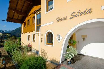 پانسیون Haus Silvia