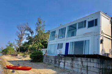 پانسیون Nel Beach Rosso / Vacation Stay 17520