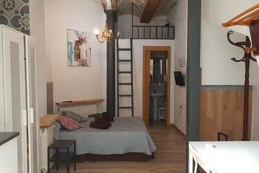 پانسیون Plaza Redonda Brugada Home