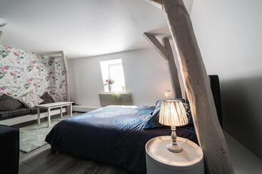 تختخواب و صبحانه Les Chambres D Hotes Chez Alisa Et Daniel