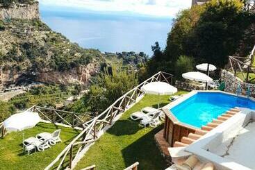 تختخواب و صبحانه Villa Amì