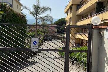 Casa Vacanza Tropicana Home