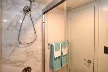 Daytona Beach Studio Condo With Beautiful Ocean View