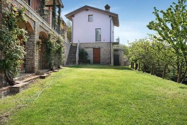 ツーリストアパートメント La Corte Di Langa Alloggio Turchese