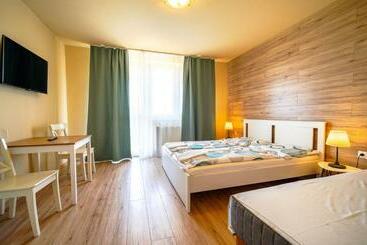 پانسیون Apartmány Karmon Park