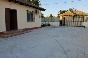 پانسیون Casa Enka
