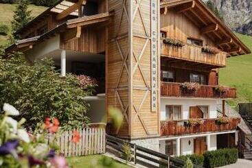 Residence Costa Burjada