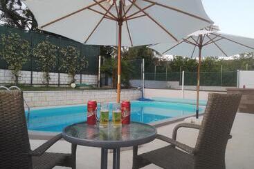 Sweet Apartment With Private Pool Lori Ankaran