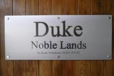 هاستل Noble Lands