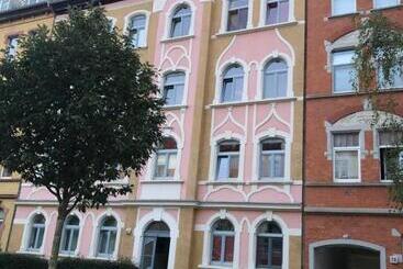 Appartement Like Complete Suite With Terrasse, Very Close To Centre, Beautiful, Superquiet, Parking