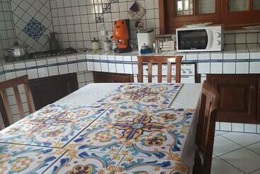 تختخواب و صبحانه La Casa Di Bia