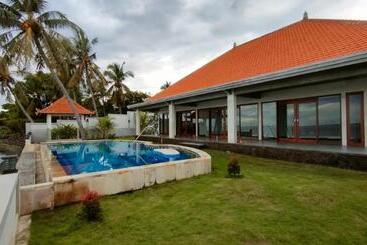 Coco Blu Villa