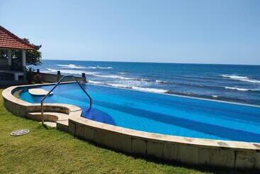 Coco Blu Villa